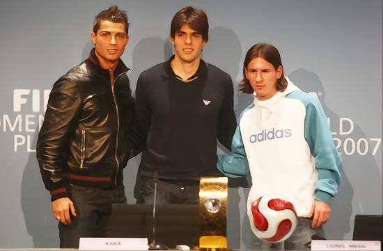 2007年,三名年轻人来到世界足球先生颁奖台