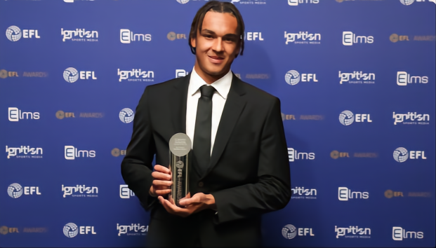 EFL奖项: 阿什利-菲利普斯评为英冠赛季最佳学徒