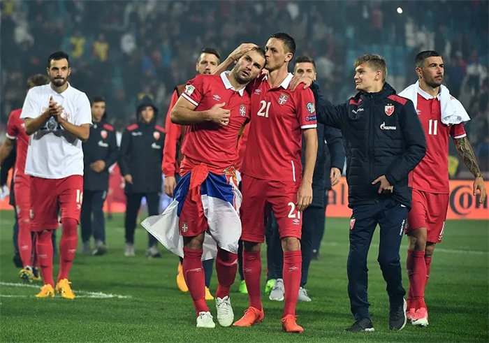 塞尔维亚足球国家队平均身高（男足平均1米8）